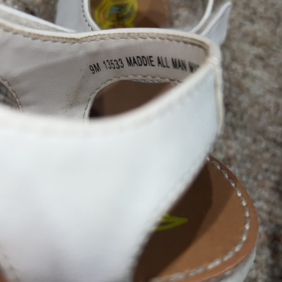 Girl Sandals Bundle - Picture 3 of 8